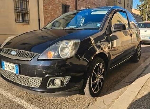 FORD FIESTA 1.4 TDCi 68 CV 3p. Ideale per Neopatentati!