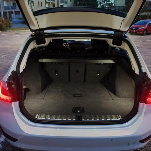 BMW Serie 3(G20/1-80/1) 320d 48V Touring - Foto 8