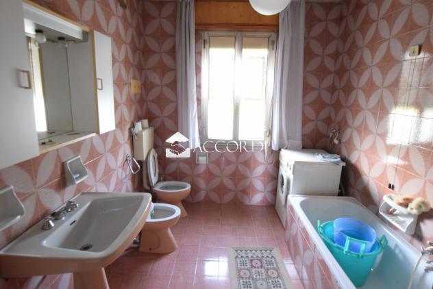 CASA INDIPENDENTE di 5 vani e di 120 mq (MONTEBELLUNA) rif. ZI146_1 - Foto 3