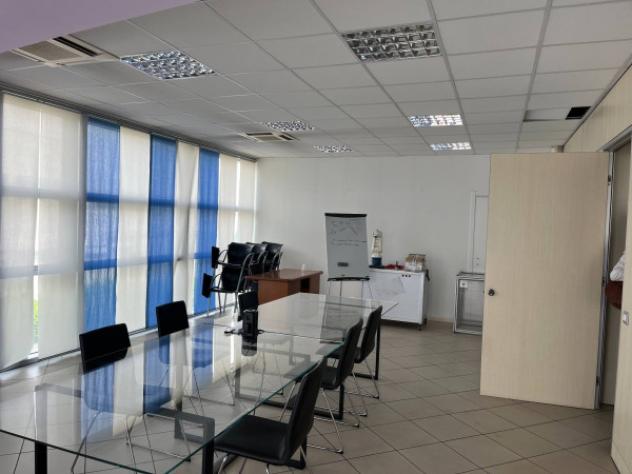 Immobile di 150 m² con 4 locali in vendita a Brescia