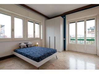 Viale Beatrice d'Este - Room 3