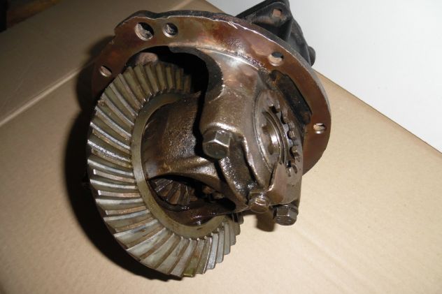 GRUPPO DIFFERENZIALE 10X43 FIAT 124 1 SERIE X SEMIASSE 22 CAVE attacco quadrato - Foto 3