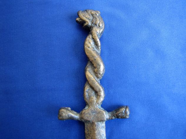 Antico tagliacarte in bronzo fuso - Foto 2