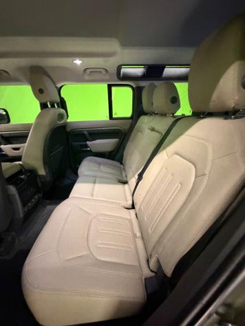 Land Rover Defender 110 2.0 Si4 PHEV 404 CV AWD Auto - Foto 8