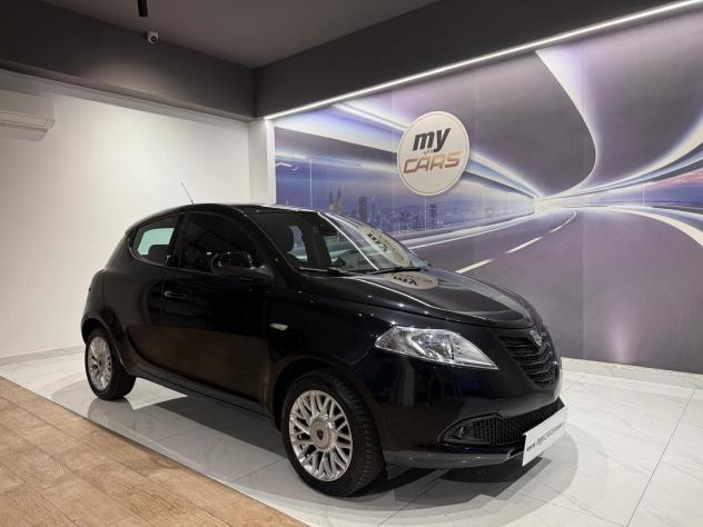 Lancia Ypsilon 1.2 69 CV 5 porte S&S Platinum - Foto 2