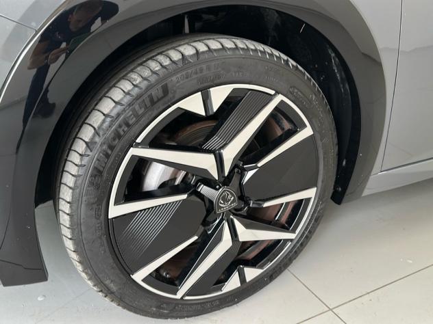 Peugeot 208 GT Hybrid 145 e-DCS6 auto - Foto 6