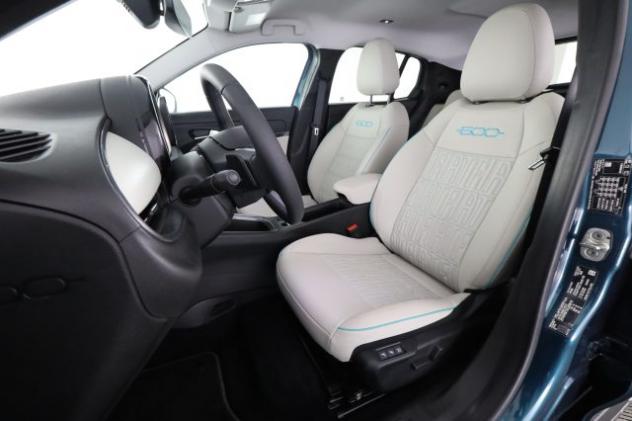 FIAT 600 600 Hybrid 110 CV DCT MHEV La Prima rif. 24031590 - Foto 2