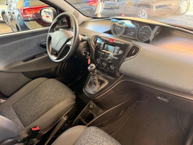 Lancia Ypsilon 1.0 FireFly Hybrid - Foto 10
