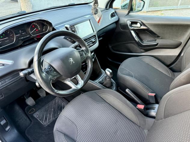 Peugeot 208 1.2i 82CV Allure 99.000Km NEOPATENTATI - Foto 8