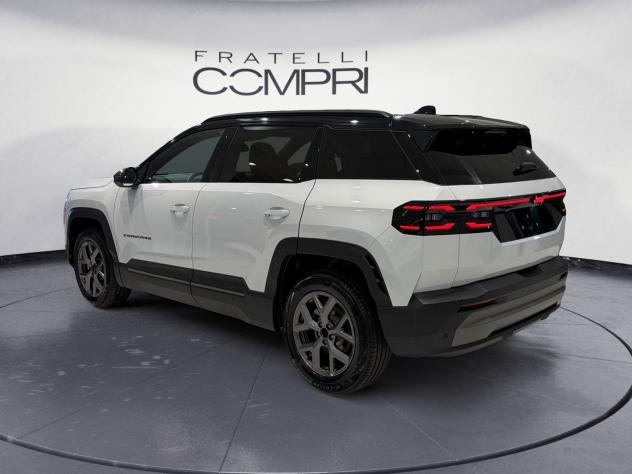 Jeep Compass e-Hybrid 1.2 Turbo MHEV 106kW Summit DCT - Foto 3