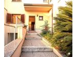 Carugate zona Don Bosco - villa a schiera con box Euro 298.000,00