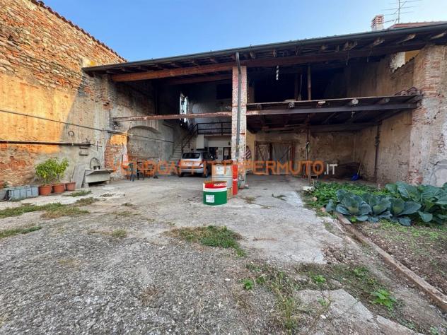 CIVIDATE AL PIANO - PORZIONE DI CASA INDIPENDENTE CON ALTO POTENZIALE - Foto 3