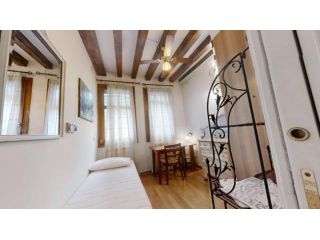 Stanza - Venezia . Rif.: VE-12 B