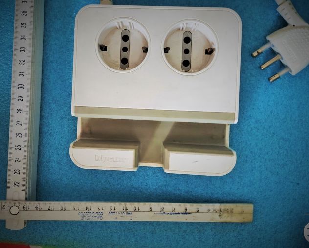 Multipresa da Scrivania BTicino S3712 - 3 USB + 2 Schuko con supporti Smartphone - Foto 6