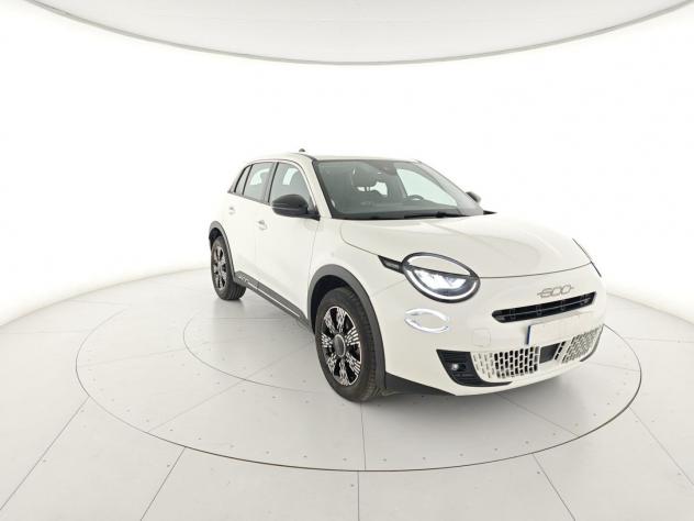 FIAT 600 Hybrid 110 CV DCT MHEV