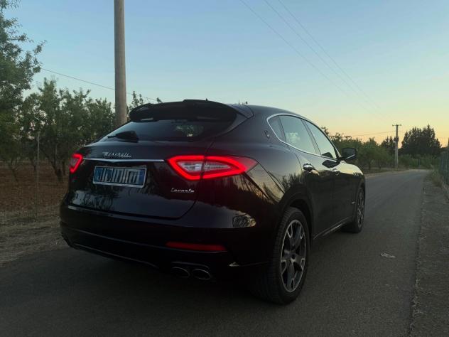 Maserati Levante 3.0D V6 AWD Gransport+HARMAN/FRAU2019 - Foto 3
