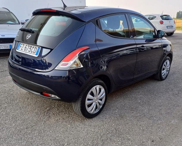 Lancia Ypsilon 1.2 69 CV 5 porte GPL Ecochic Platinum - Foto 4