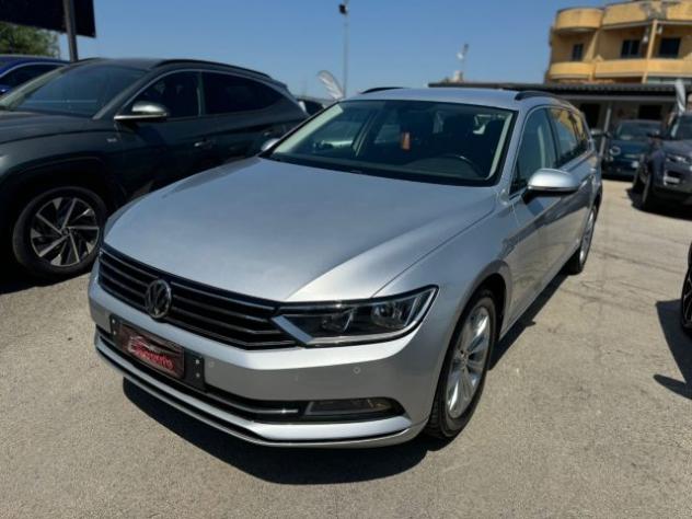 VOLKSWAGEN Passat Variant 2.0 TDI 150 Cv DSG Executive BlueMotion Tech. rif. 23891729 - Foto 5