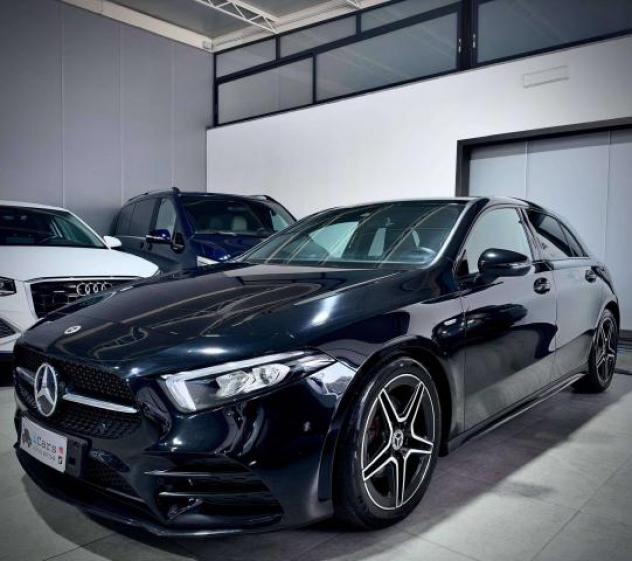 Mercedes-Benz A 180 d 116CV Premium AMG Night Edition - Foto 2