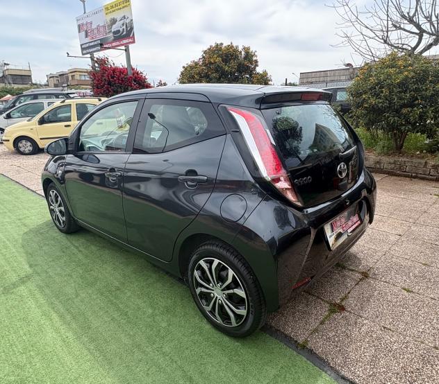 Toyota Aygo 1.0 VVT-i 69 CV 5 porte x-business - Foto 5