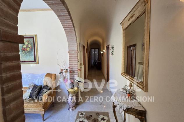 Villa di 400 m² con più di 5 locali e box auto in vendita a Montepulciano - Foto 5