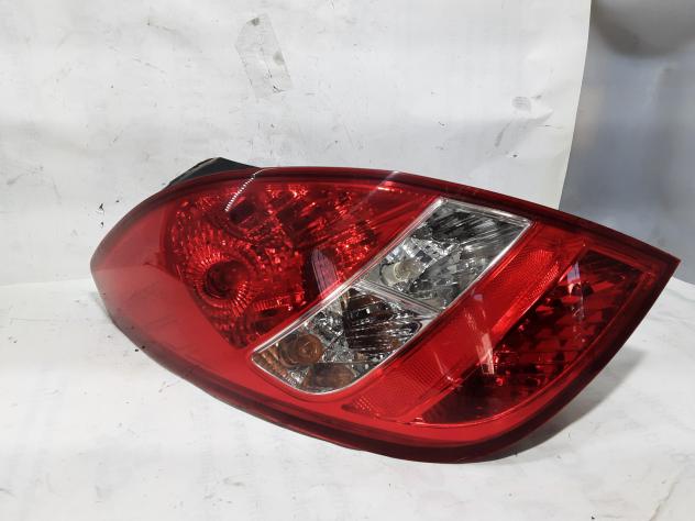 STOP FANALE POSTERIORE SINISTRO HYUNDAI i20 1° Serie 924014P000 (0814)