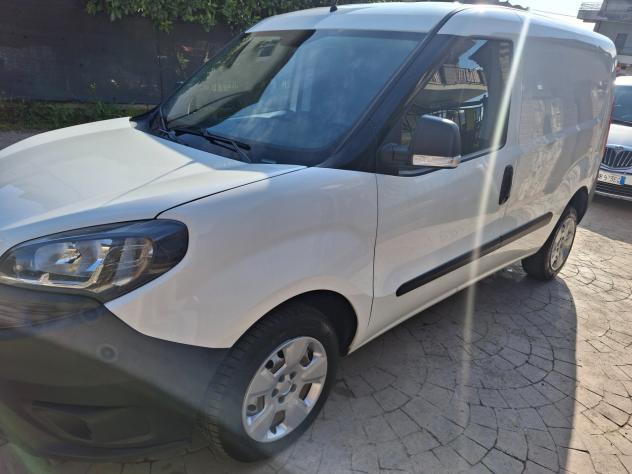 Fiat Doblo Dobl1.3 MJT PC-TN Cargo Lamierato SX - Foto 2