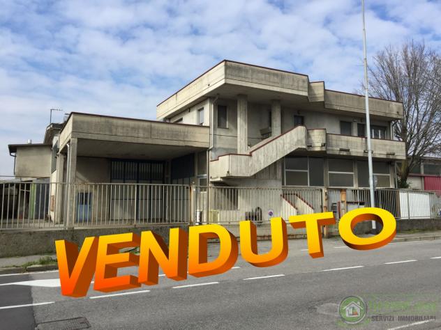 CAPANNONE di 3 vani e di 450 mq (ORNAGO) rif. IGC CAPANNONE