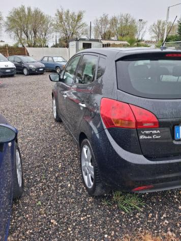 KIA - Venga - 1.6 CRDi VGT TX - Foto 4