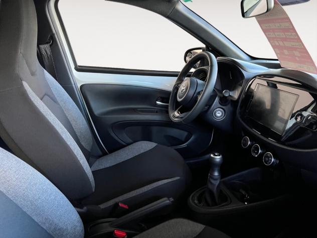 TOYOTA Aygo X Aygo X 1.0 VVT-i 72 CV 5 porte Active - Foto 6