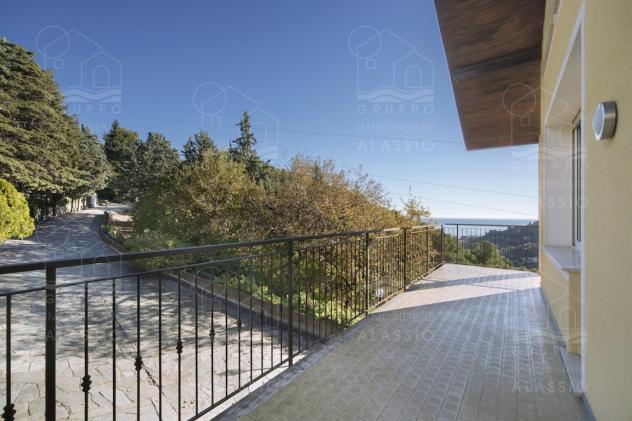 Villa indipendente di prestigio con vista mare, grande parco privato e ampia autorimessa - Foto 8