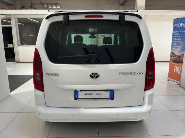Toyota Proace City Verso 1.5D 130Cv S&S M/T L1 D Luxury - Foto 6