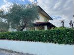 VILLA di 12 vani e di 220 mq (PIETRASANTA) rif. 274/VE