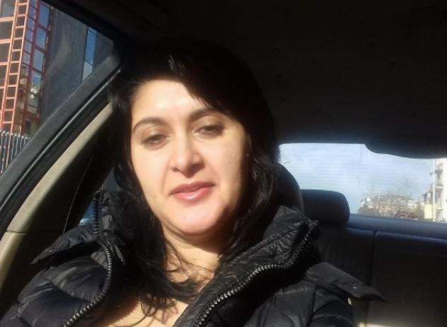 Donna di Maddaloni. Fisico Robusta Tel: