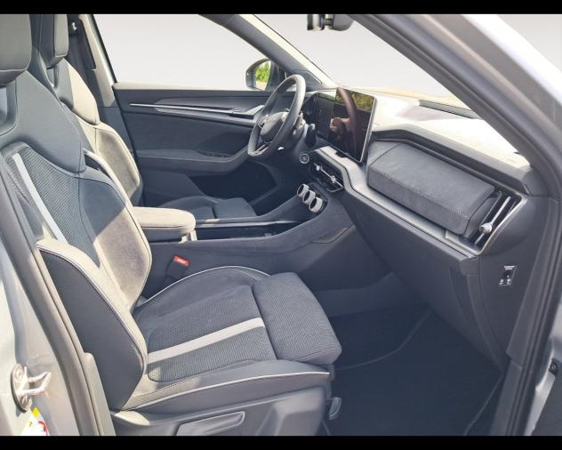 Škoda Kodiaq Sportline Be More 7 posti 1,5 TSI Hybrid 110 kW (150 CV) 7 marce - DSG - Foto 10