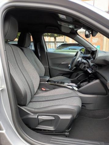 PEUGEOT 2008 1200 HYBRID ALLURE 145CV E-DCS6 CARPLAY FULL LED rif. 23931532 - Foto 10