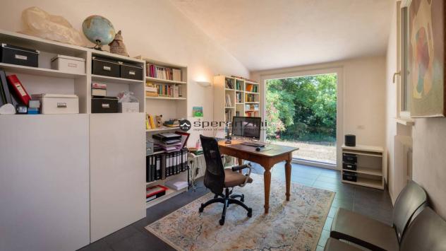 PRELATO: Un gioiello a fano, zona prelato: villa con anima e lusso contemporaneo.
in località prelato di fano, in una delle zone collinari più esclusi - Foto 16