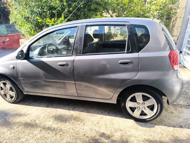 Chevrolet Kalos 1.2 GPL – economica, sincera e senza sorprese - Foto 9