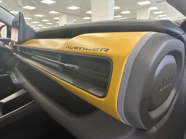 Jeep Avenger 1.2 Turbo 100 CV Summit - Foto 8