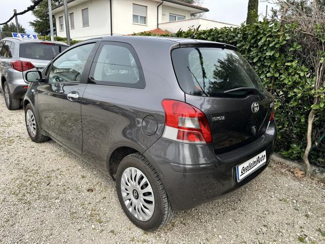 Toyota Yaris Yaris 3p 1.3 dual S m-mt - Foto 7