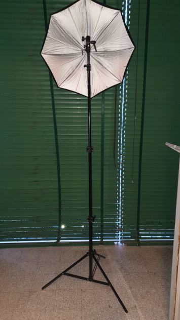 Kit Completo Stativo + Ombrello Riflettente Photoflex + Supporto Flash - Foto 2