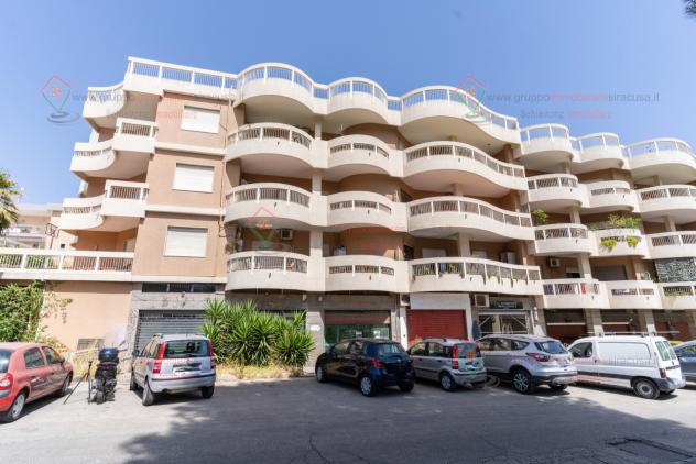 1 Vetrina in vendita a Siracusa