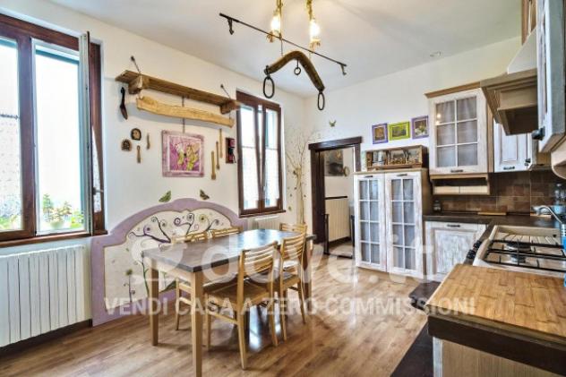 Appartamento di 110 m² con 4 locali e box auto in vendita a Guanzate - Foto 2