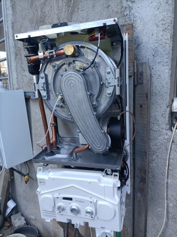 caldaia RIELLO residence CONDENSING 29KW GAS METAN - Foto 3