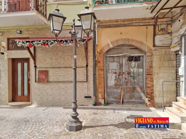 FOGGIA - VENDESI - CENTRO STORICO - VICO SASSI N. 22 - MQ.97 CATASTALI. - Foto 3