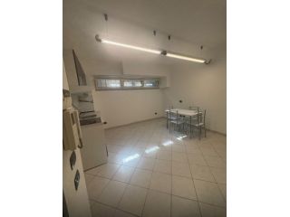 CASTELVERDE – BILOCALE COMPLETAMENTE RISTRUTTURATO E ARREDATO ad € 700