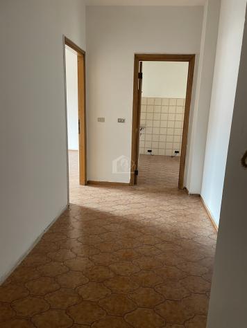 Luzzara vendesi appartamento 4 vani 120 Mq - Foto 3