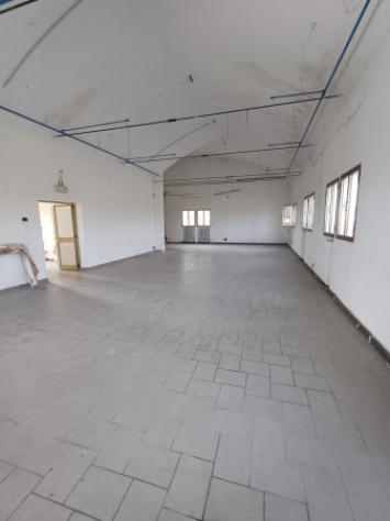 Immobile di 240 m² con 1 locale in vendita a Carpi - Foto 2