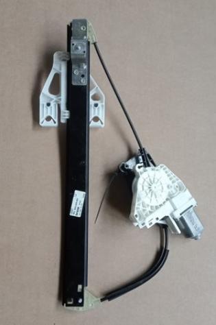 ALZACRISTALLO ELETTR. PORTA POST. D. 2 PIN 999-U1293466 Carrozzeria  Lamierati esterni  Porte  Alzacristallo por AUDI - Q3 - 01-02-2015 -, AUDI - Q3 -