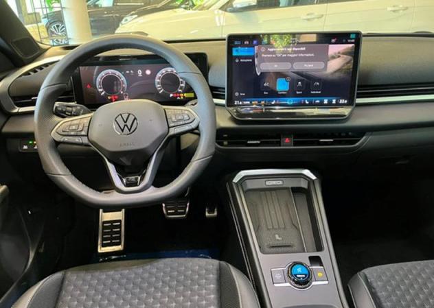 Volkswagen T-Roc T-Roc 1.5 eTSI ACT 150 CV DSG R-Line - Foto 8